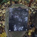 Kamień upamiętniający straconych żołnierzy
