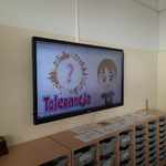 Dzień Tolerancji - świetlica szkolna, ekran z napisem 